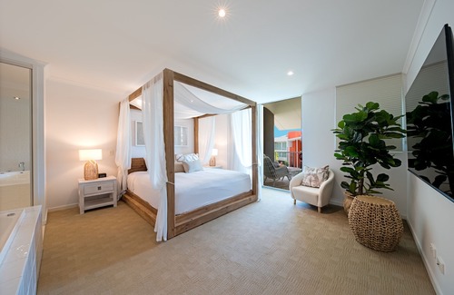 Airlie Beach Hotel | at Marina Shores