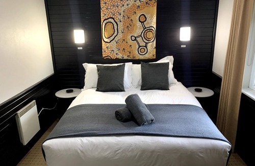 Falls Creek Bed & Breakfast | Attunga Alpine Lodge and Apartments