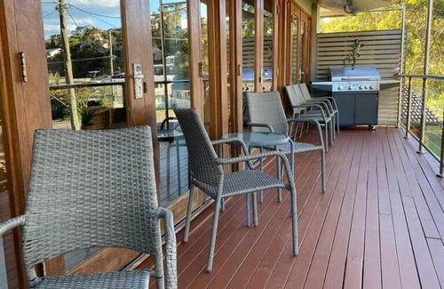Salamander Bay House | House ∙ 5 bedrooms ∙ 10 guests