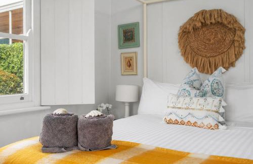 Currarong House | Aurora quintessential beachfront couples getaway