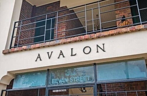 Albert Park Apartment | Awesome Albert Park Art Deco 2 Bedroom Apt. Bevan2