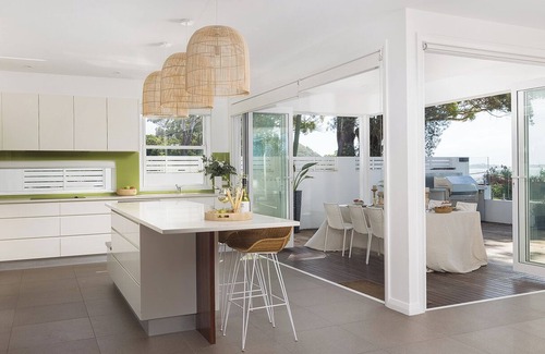 Corlette House | Azure Haven – A Waterfront Luxury Retreat for Families
