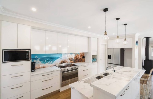 Eagle Bay House | Azzure on Waterville - central