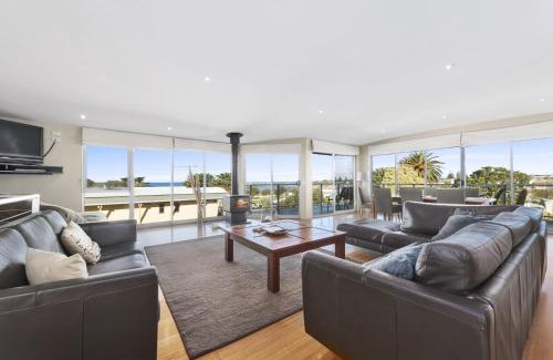 Apollo Bay House | Balconies At The Butter Factory
