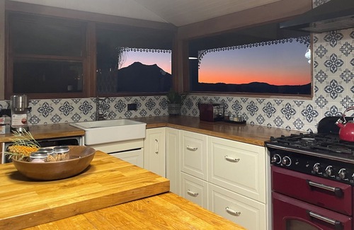 Barney View Cottage | Barney Views Cottage. Stunning mountain views! Cosy woodfire & outdoor firepit!