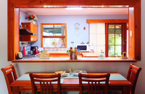 Stockwell Bed & Breakfast | Barossa Peppertree Cottage
