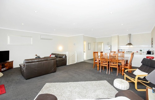 Aldinga Beach House | Bayside ~ Aldinga Beach - Large Family Beach House with Sea Views ~ C21