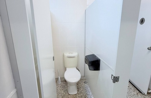 Emu Park Hostel | Beach accommodation shared facility
