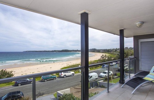 Mollymook Beach House | Beach Road - Beach front Mollymook