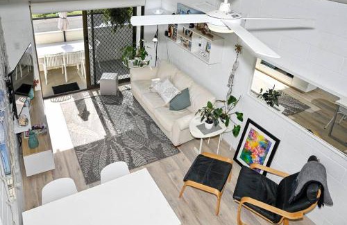 Marcoola Apartment | Beachfront 1BR, Loft - Surf, Cafe, Relax