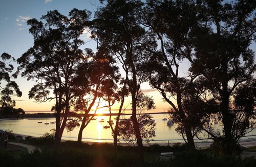 Callala Bay House | BEACHFRONT HOUSE DUCTED AC WIFI 2 SMART TVS PETS WELCOME
