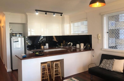 Manly Apartment | Beachfront on Golden Mile FREE Wi-Fi and Netflix