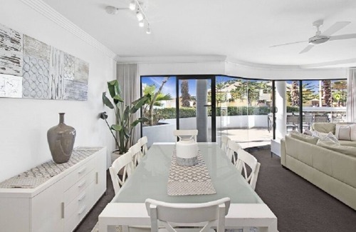 Manly Apartment | BEACHSIDE BEAUTY IN MANLY - APT 3