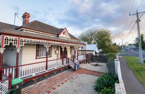 Bendigo House | Bendigo Signature Accommodation on Barnard