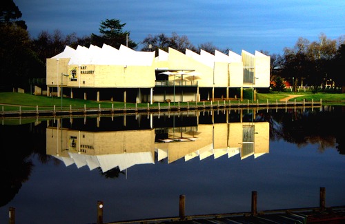 Benalla West Hotel | Benson House & Benson Lodge