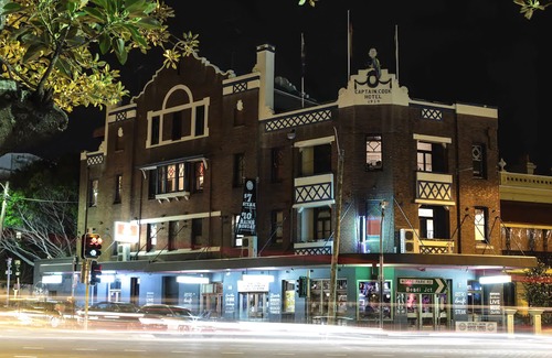 Paddington Hotel | Bert's Backpackers