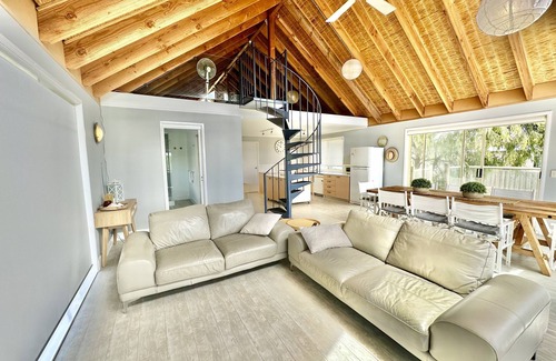 Surf Beach House | Betty on Bayview - Surf Beach