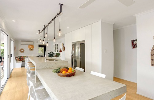 Sunrise Beach House | Birdsong - Tree Surroundings, Walk To Beach & Cafe