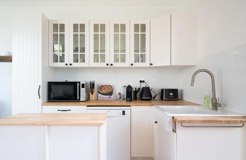 Beacon Hill House | BLISSFUL BUSHLAND 1BR RETREAT / BEACON HILL