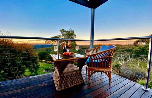 Wentworth Falls House | Blue Mountain Panorama 5 Bedrooms with Valley View