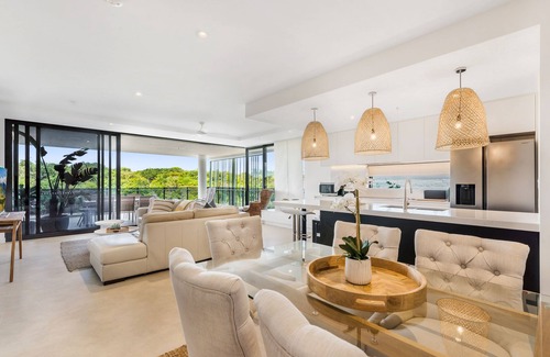 Bokarina Apartment | Bokarina Beach 3 Bedroom Luxury Apartment