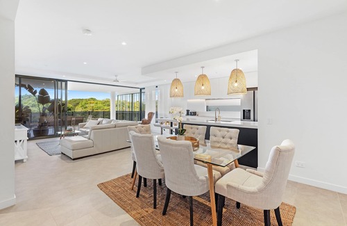 Bokarina Apartment | Bokarina Beach 3 Bedroom Luxury Apartment