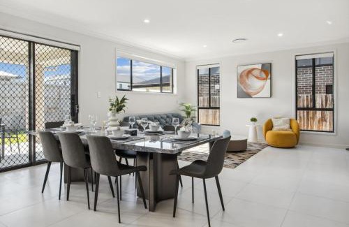 Victoria Point House | Brand New 6BR Holiday Home Beach and Shop Workspace