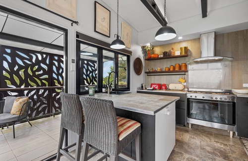 Numinbah Valley Cottage | Cabane Tiny Tree House Gold Coast Hinterland STAY PLAY EAT RELAX REPEAT