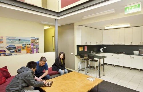 Stanmore Hostel | Cambridge Lodge - Hostel