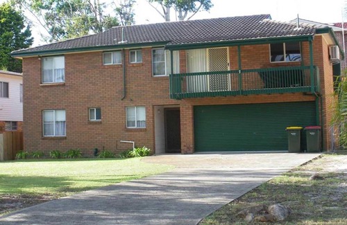 Nelson Bay House | Catalina Air conditioned large home with boat parking