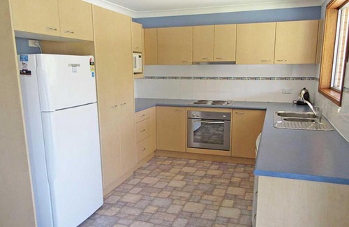 Nelson Bay House | Catalina Air conditioned large home with boat parking