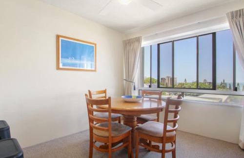 Kings Beach Apartment | Cheltenham Apartments Unit 11 40 King St