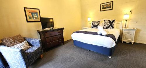 Pokolbin Apartment | Chez Vous French Spa Villa 2