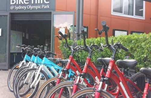 Sydney Olympic Park Apartment | City View 2BR APT @ Olympic Park | FREE PARKING