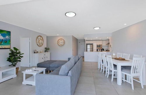 The Entrance Apartment | Coast Apartments 19