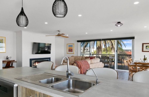 Aldinga Beach House | Coastal Palm House by Wine Coast Holiday Rentals