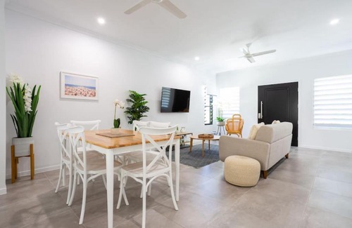 Edge Hill House | Coastal Villa