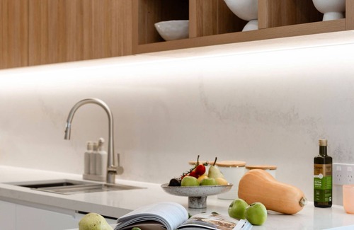 Elizabeth Bay Apartment | Coconut Apartment at Palm View Collective