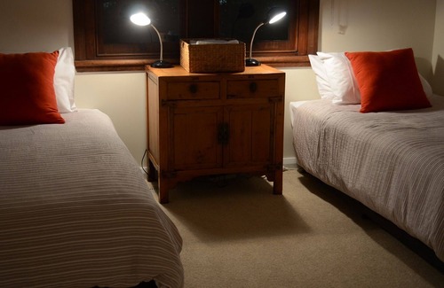 Armidale House | Coolamon on Marsh Armidale