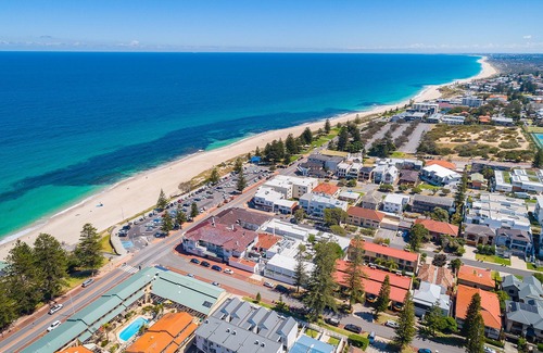 Cottesloe Hotel | Cottesloe Beach Chalets