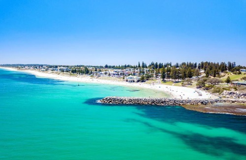 Cottesloe Hotel | Cottesloe Beach Chalets