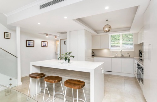 Mosman Apartment | Cremorne - SUTH6 - Sutherland Street - Cremorne contemporary comfort | Sunlit terrace