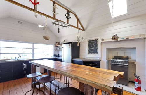 Ocean Grove House | Dare Street Family Getaway- Walk to beach, pets ok