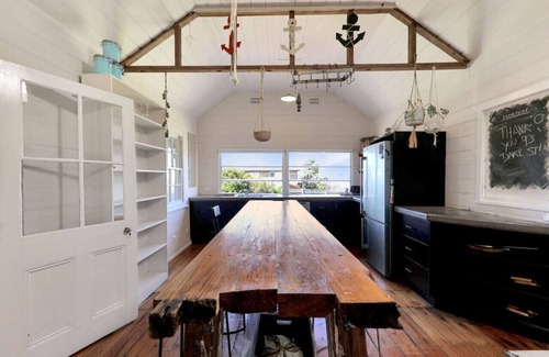 Ocean Grove House | Dare Street Family Getaway- Walk to beach, pets ok