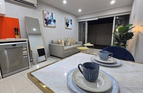 Pyrmont Apartment | Darling Harbor Retreat walk 5 min to the Casino