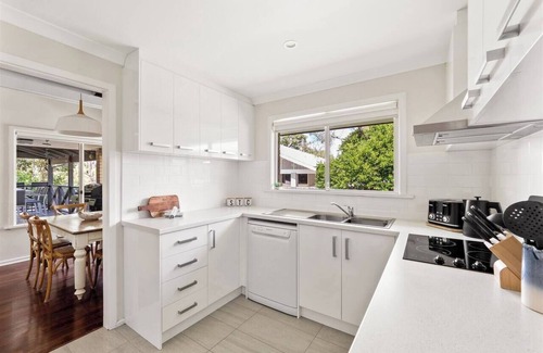 Dunsborough House | Dolce Vita A Beachside Family Garden Retreat