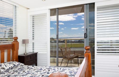 Forster Apartment | Ebbtide, Unit 04, 2-6 North Street