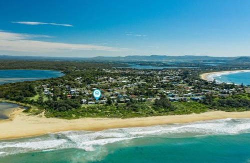 Culburra Beach House | Endless Summer I Pet Friendly Absolute Beachfront