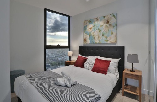 Melbourne Central Business District Apartment | EQ TOWER Melbourne CBD APT