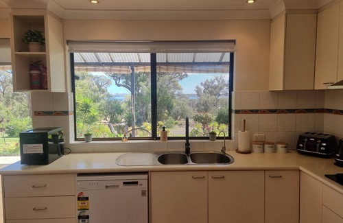 Leschenault House | Estuary water views 4bedroom 2 Bathroom home with pool Australind/Bunbury WA